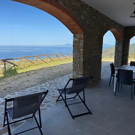 בית הארחה Casa Iris 4*