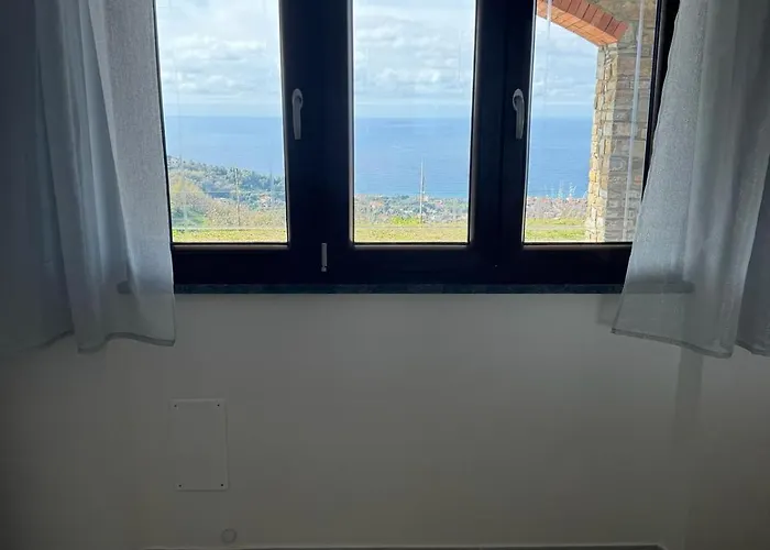 בית הארחה Casa Iris 4*