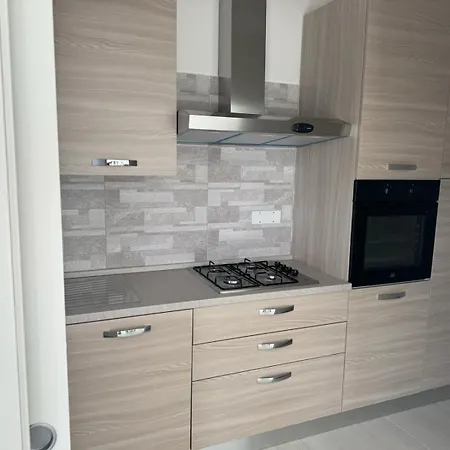 Casa Iris קסטלבאטה