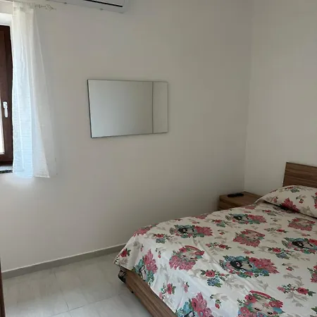 בית הארחה Casa Iris 4*
