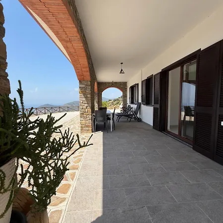 Casa Iris 3* קסטלבאטה