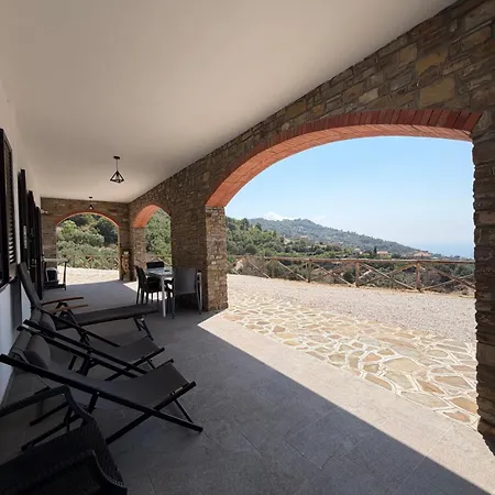 Casa Iris קסטלבאטה
