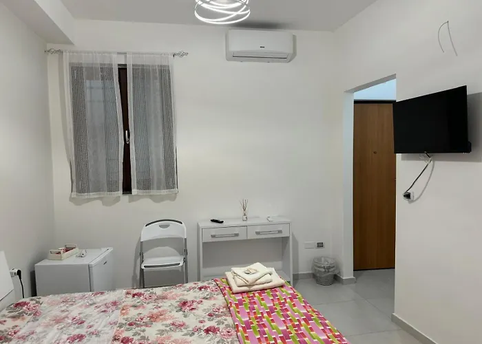 ゲストハウス Casa Iris カステッラバーテ